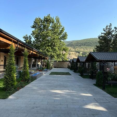Le Chalet Mont And Restaurant Chorwoq Eksteriør bilde